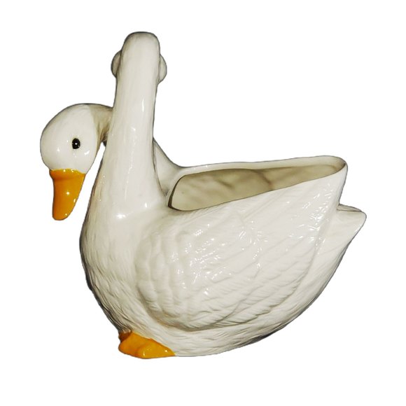 Quirky Companions: The Delightful Duckling Couple Decor for Countryside Charm - Picture 3 of 7